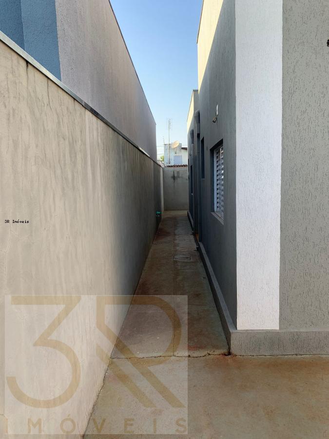 Casa à venda com 2 quartos, 65m² - Foto 20