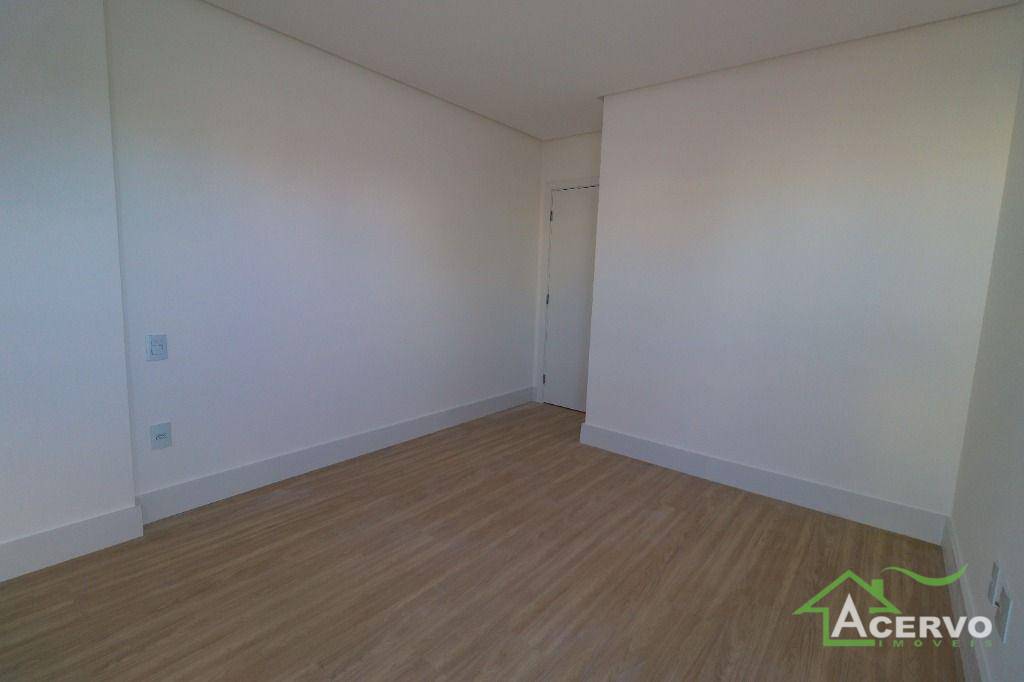 Apartamento à venda com 4 quartos, 225m² - Foto 13