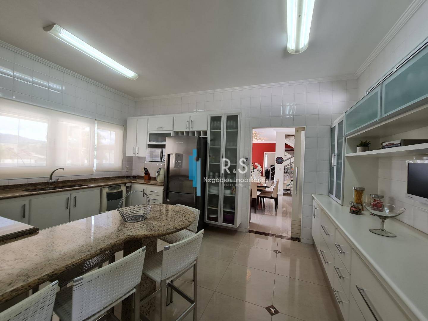 Casa de Condomínio à venda com 5 quartos, 450m² - Foto 23