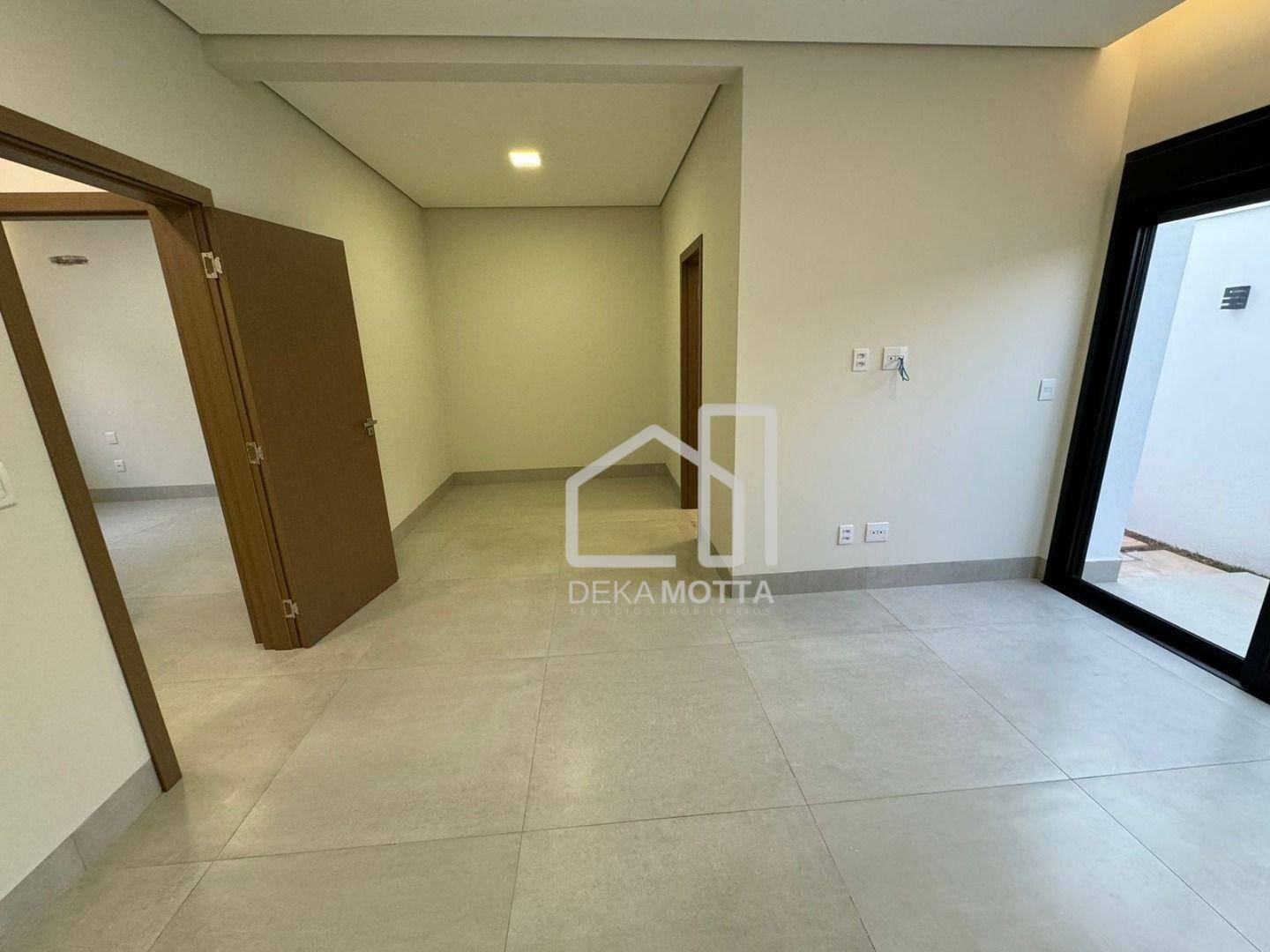 Casa à venda com 3 quartos, 208m² - Foto 2