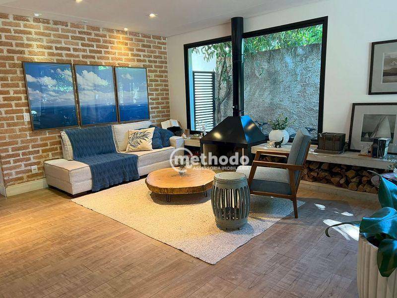 Casa de Condomínio à venda com 3 quartos, 250m² - Foto 4