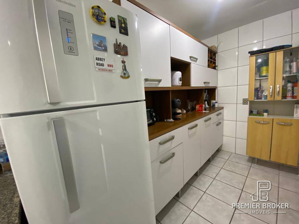 Apartamento à venda com 2 quartos, 67m² - Foto 7