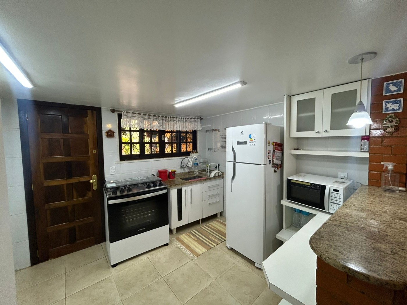 Casa à venda com 4 quartos, 240m² - Foto 32