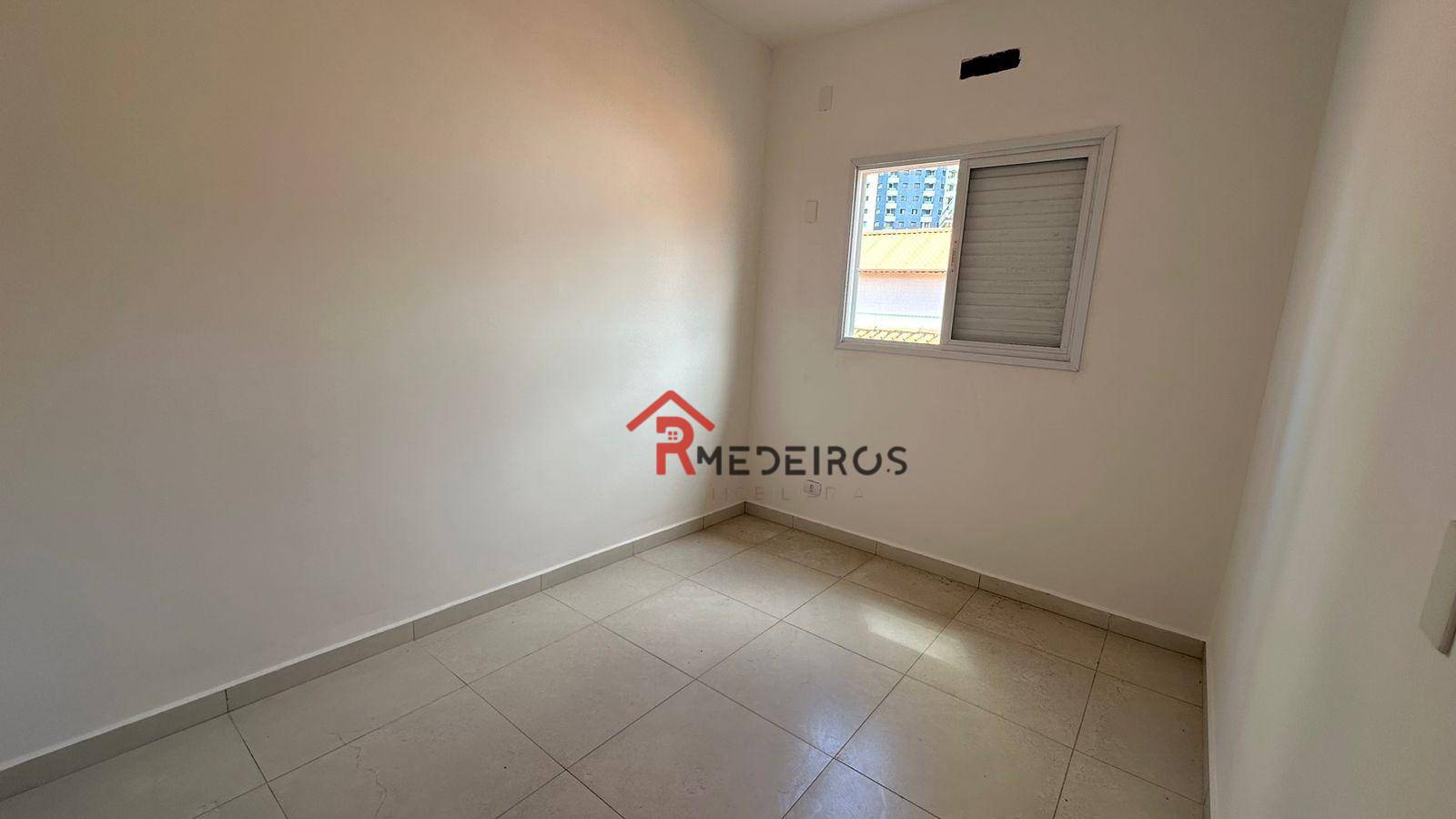 Casa à venda com 2 quartos, 51m² - Foto 11