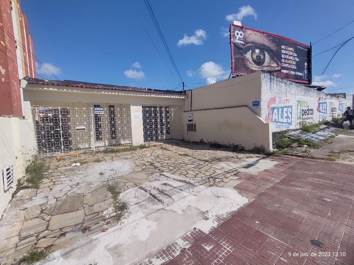 Casa para alugar com 4 quartos, 247m² - Foto 12