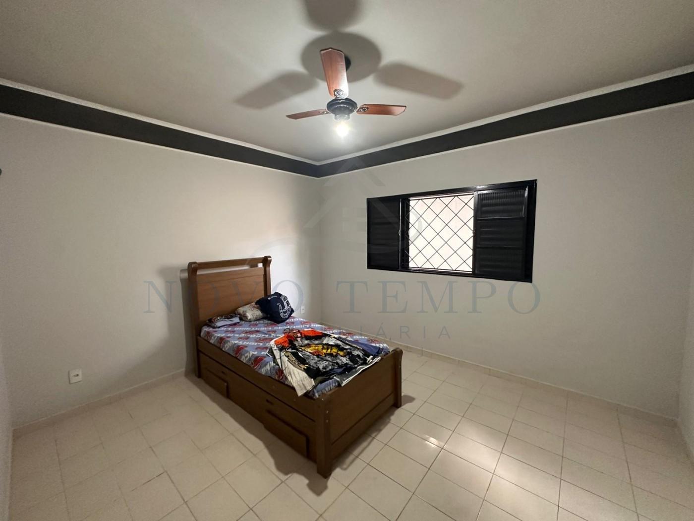 Casa à venda com 2 quartos, 176m² - Foto 9