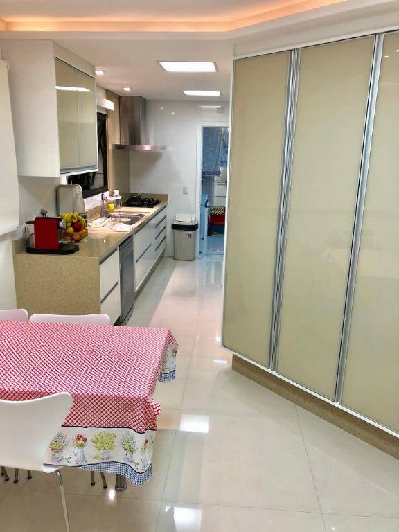 Apartamento à venda com 3 quartos, 233m² - Foto 31