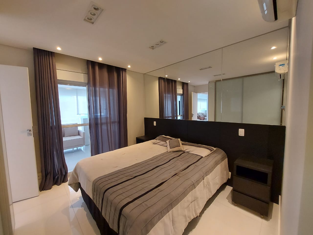 Apartamento à venda com 1 quarto, 55m² - Foto 8