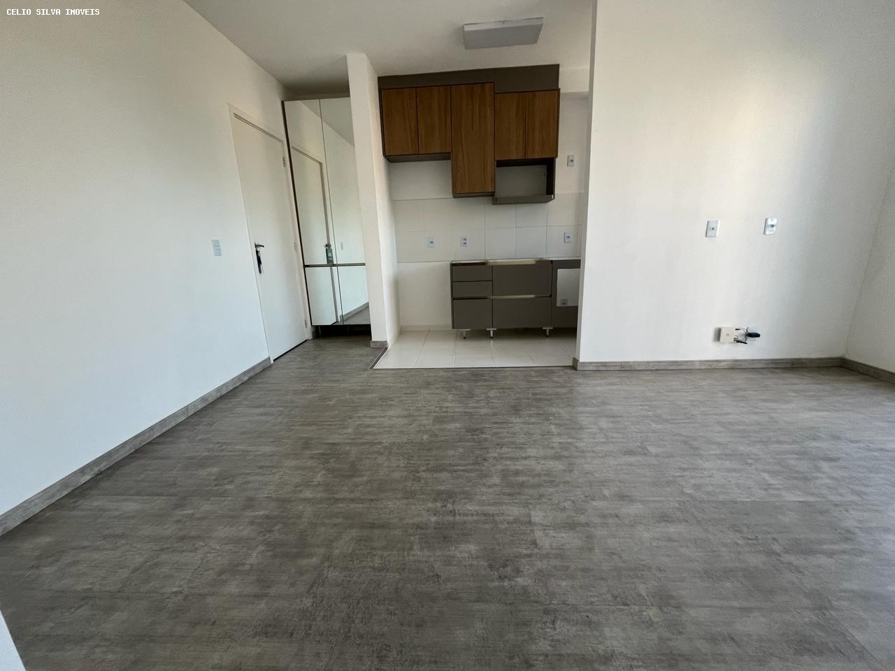 Apartamento à venda com 2 quartos, 56m² - Foto 1