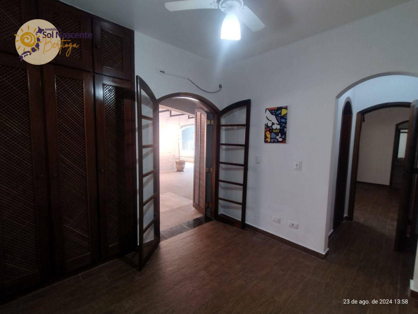 Casa de Condomínio à venda com 4 quartos, 228m² - Foto 10