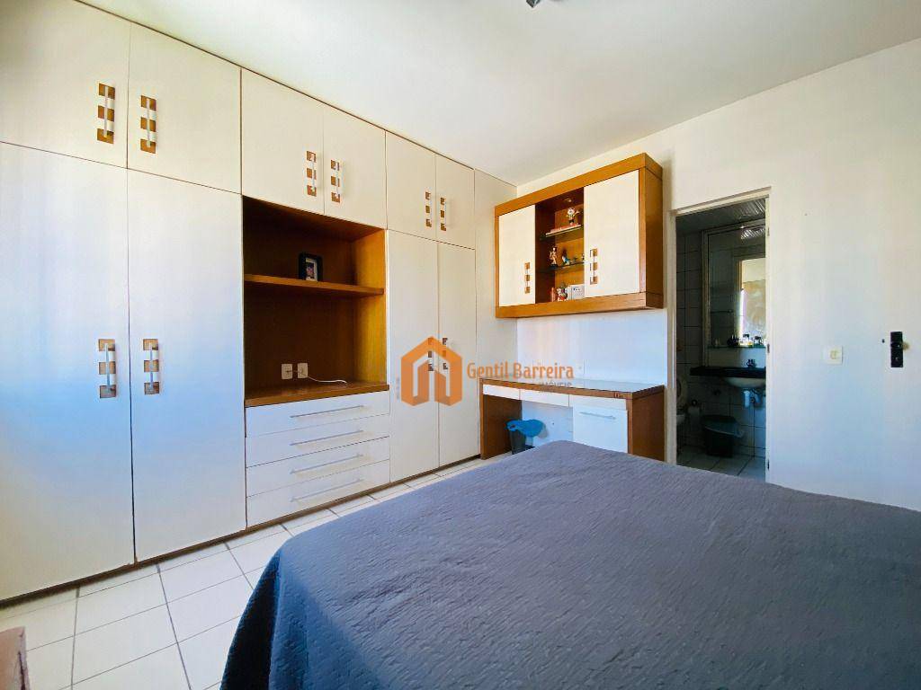 Apartamento à venda com 4 quartos, 203m² - Foto 32