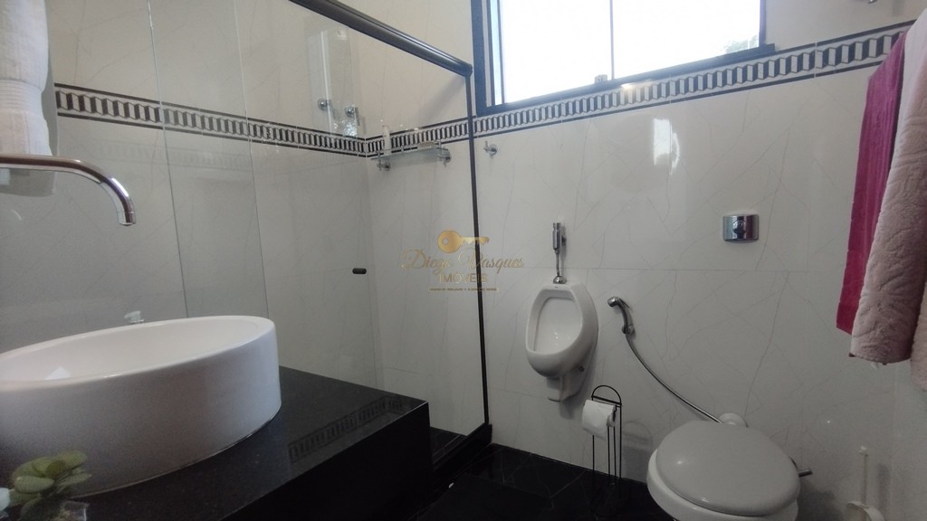Casa à venda com 7 quartos, 3200m² - Foto 30