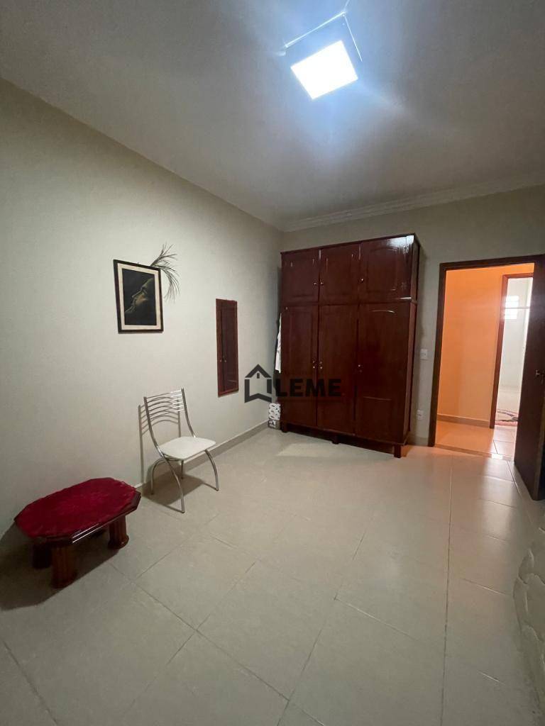 Casa à venda com 3 quartos, 160m² - Foto 12