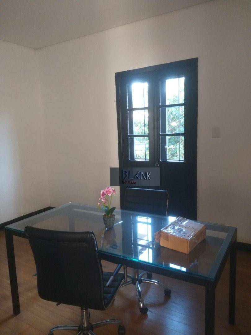 Casa para alugar com 2 quartos, 200m² - Foto 19