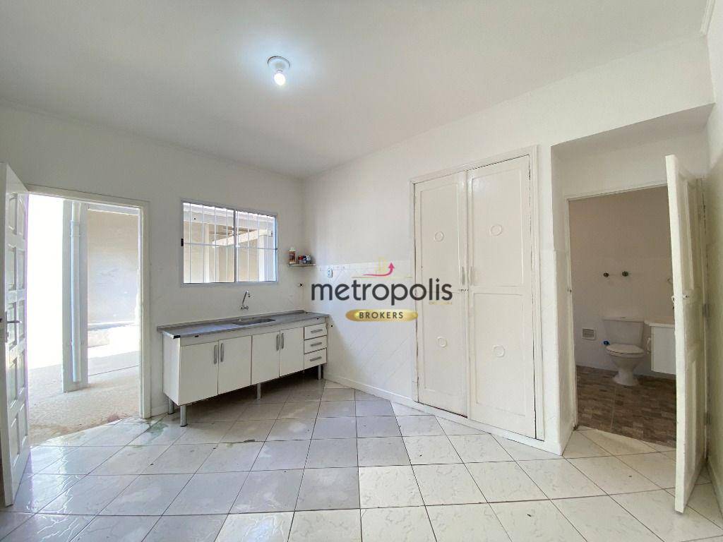 Casa para alugar com 2 quartos, 150m² - Foto 15