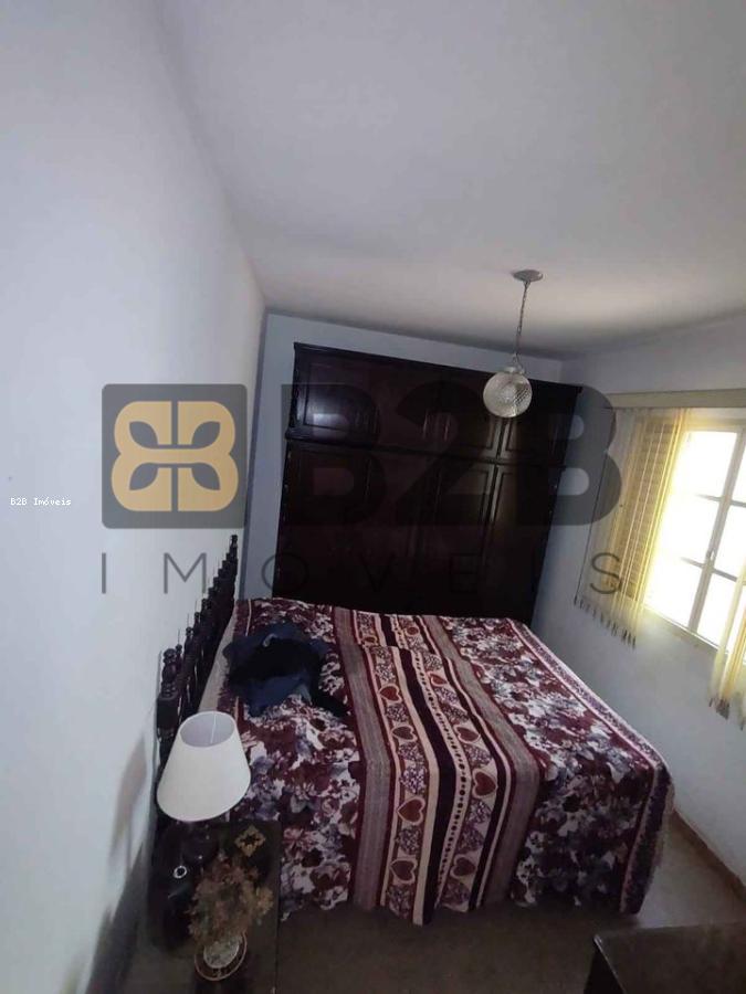 Casa à venda com 2 quartos, 200m² - Foto 5