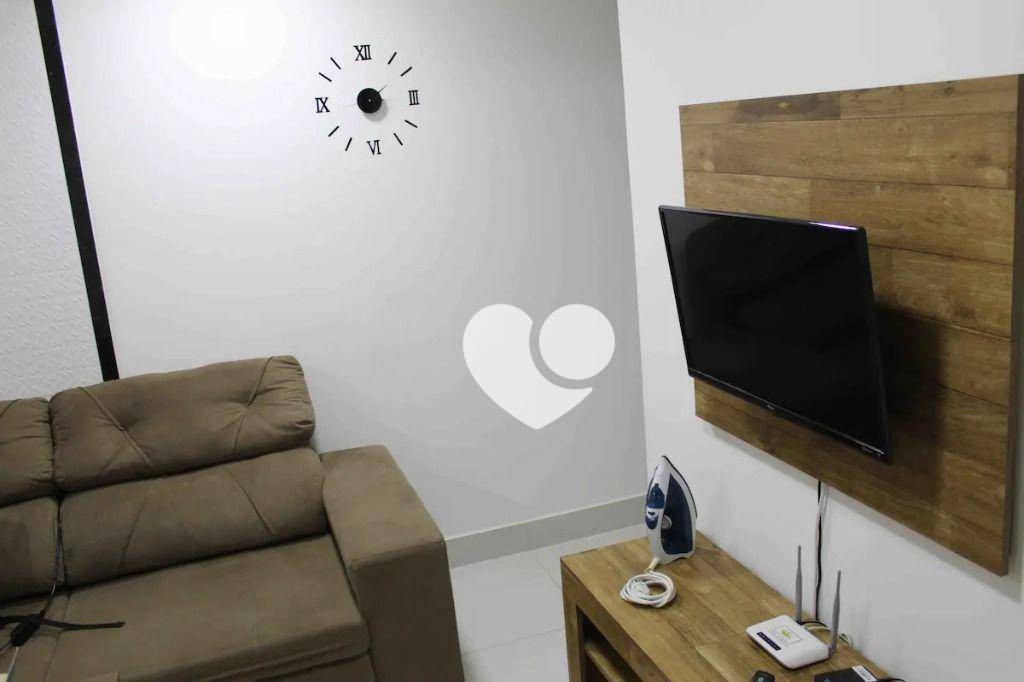 Apartamento à venda com 2 quartos, 70m² - Foto 4