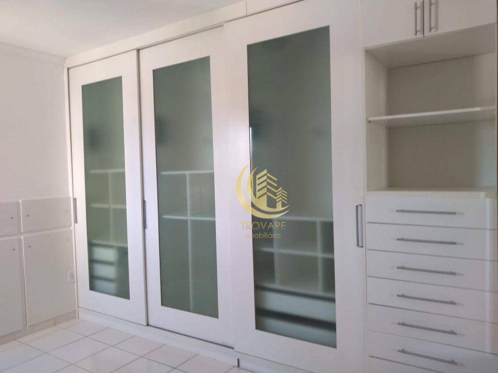 Apartamento à venda com 2 quartos, 75m² - Foto 2