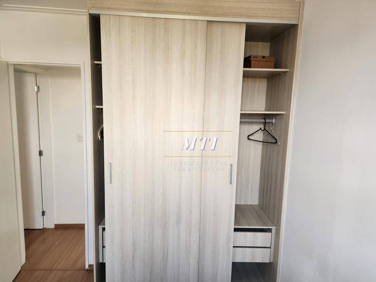 Apartamento à venda com 2 quartos, 57m² - Foto 17