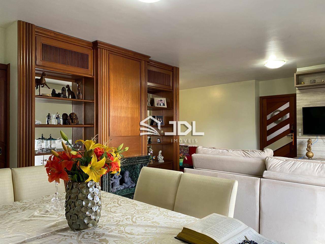 Apartamento à venda com 3 quartos, 134m² - Foto 7