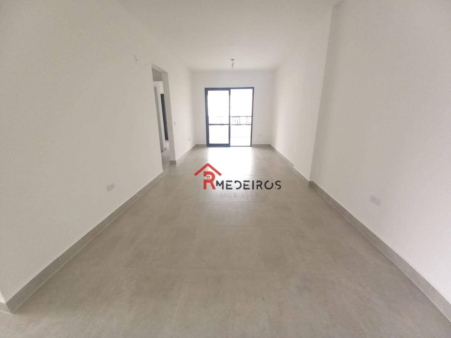 Apartamento à venda com 2 quartos, 82m² - Foto 2