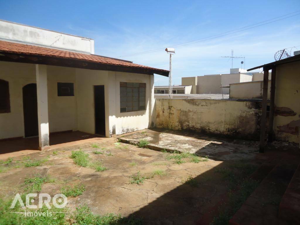 Casa à venda com 7 quartos, 350m² - Foto 37