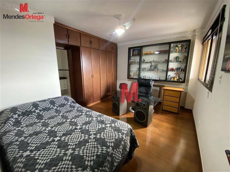 Apartamento à venda com 4 quartos, 227m² - Foto 13