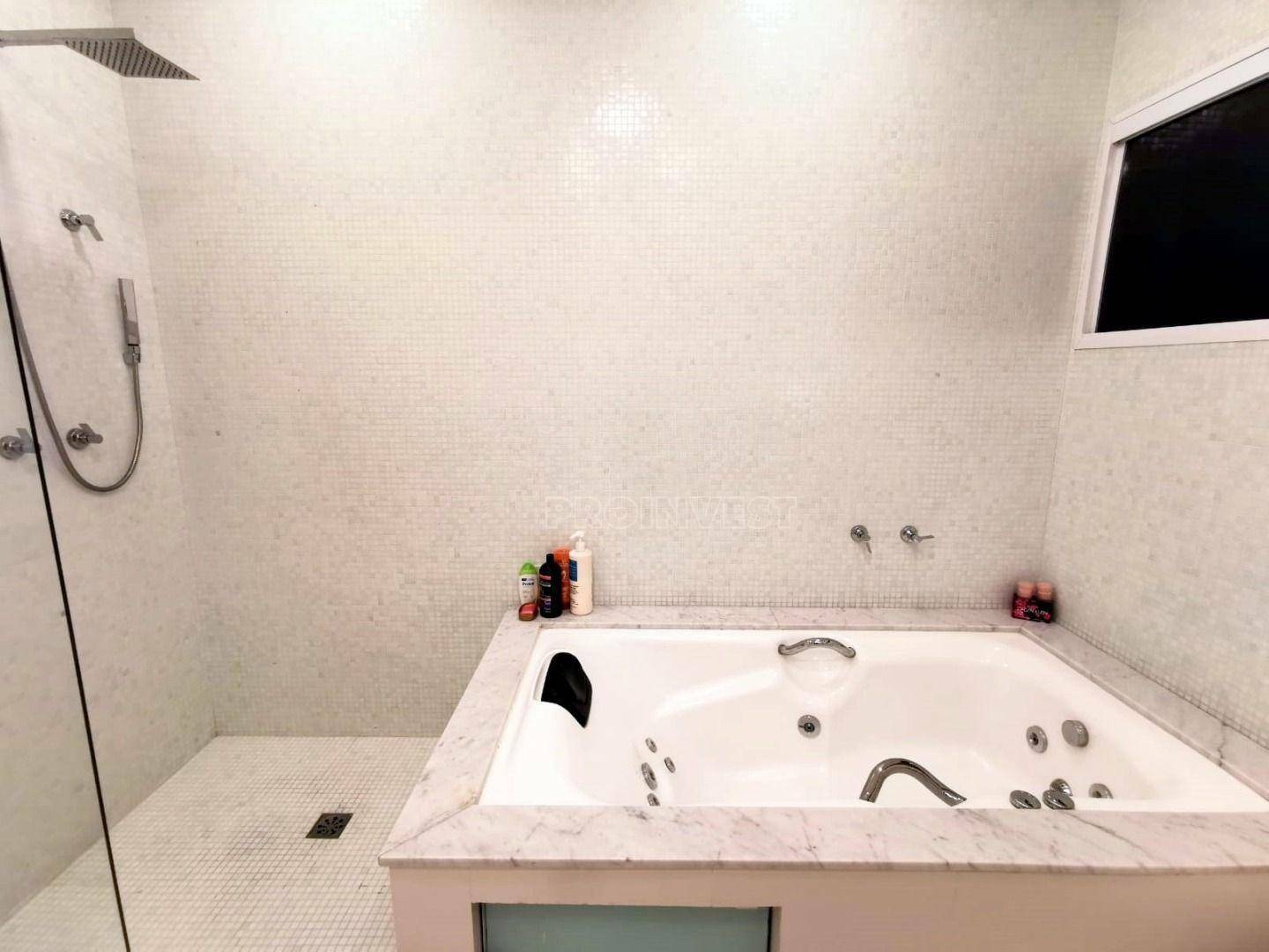 Casa de Condomínio à venda e aluguel com 3 quartos, 557m² - Foto 16