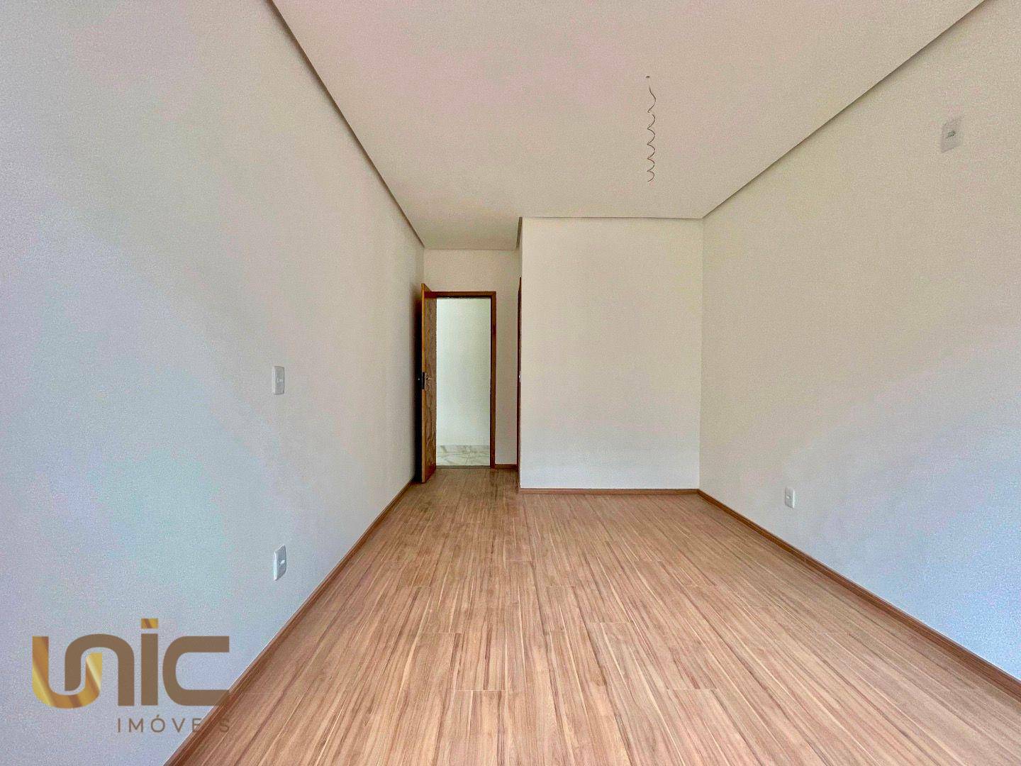 Casa à venda com 4 quartos, 216m² - Foto 8