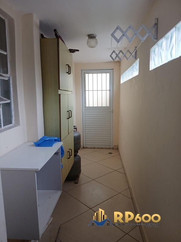 Casa à venda com 3 quartos, 136m² - Foto 17