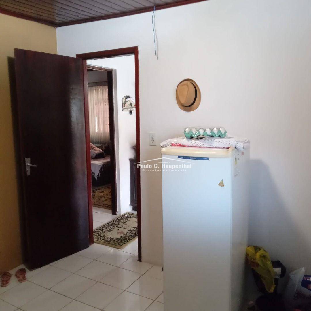 Casa à venda com 4 quartos, 220m² - Foto 13