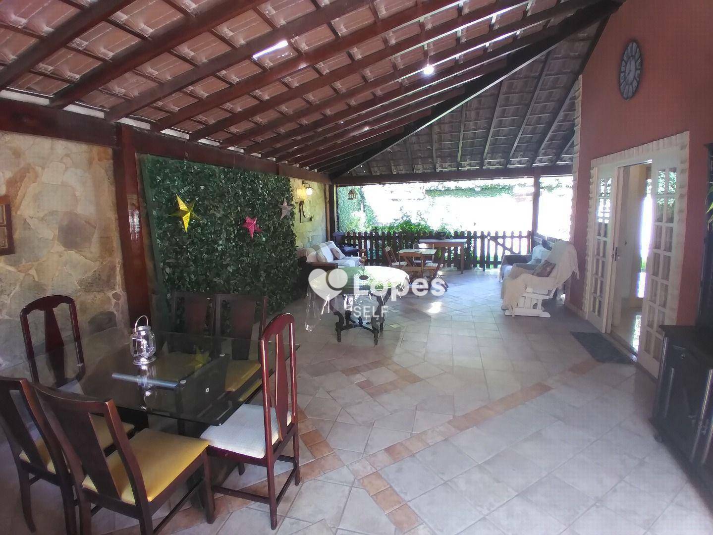 Casa à venda com 5 quartos, 300m² - Foto 5