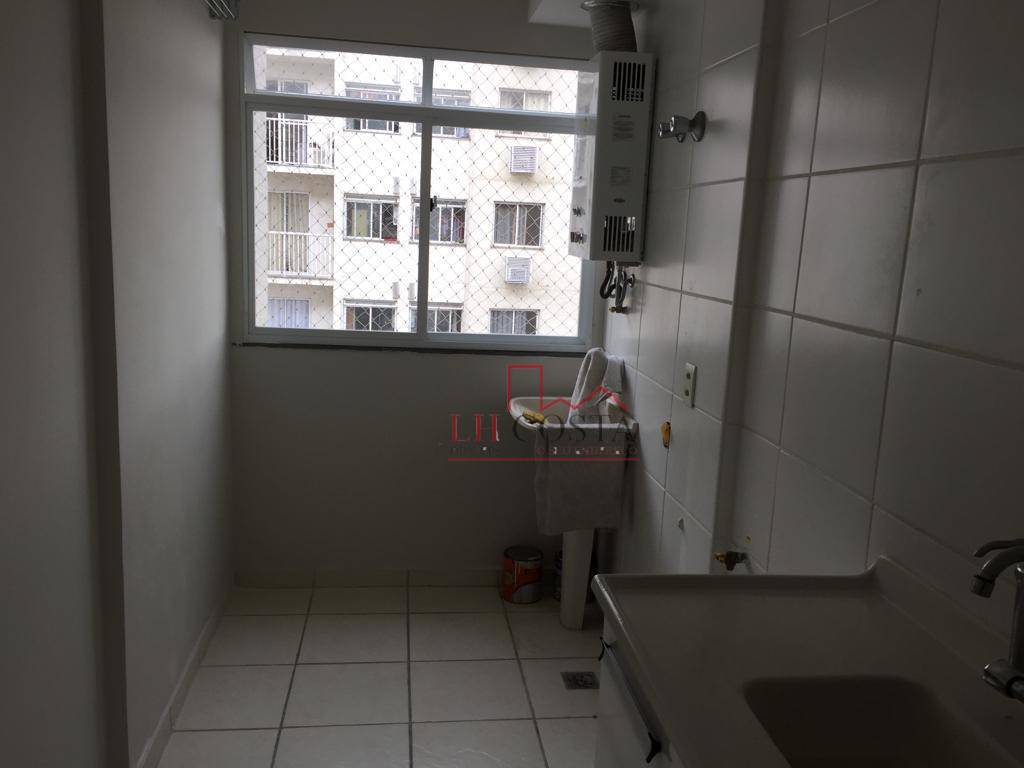 Apartamento à venda com 2 quartos, 60m² - Foto 5