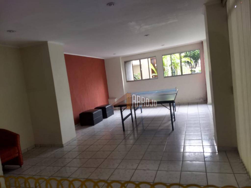 Apartamento à venda com 2 quartos, 65m² - Foto 17