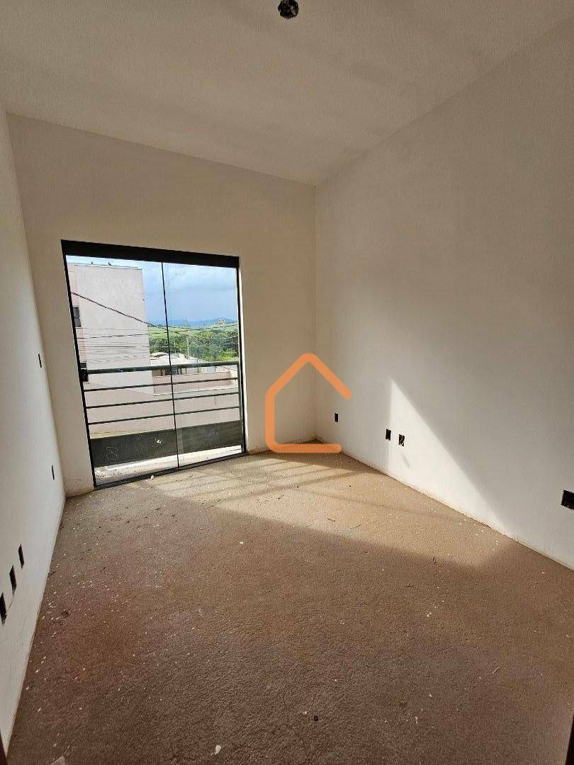 Apartamento à venda com 2 quartos, 67m² - Foto 17