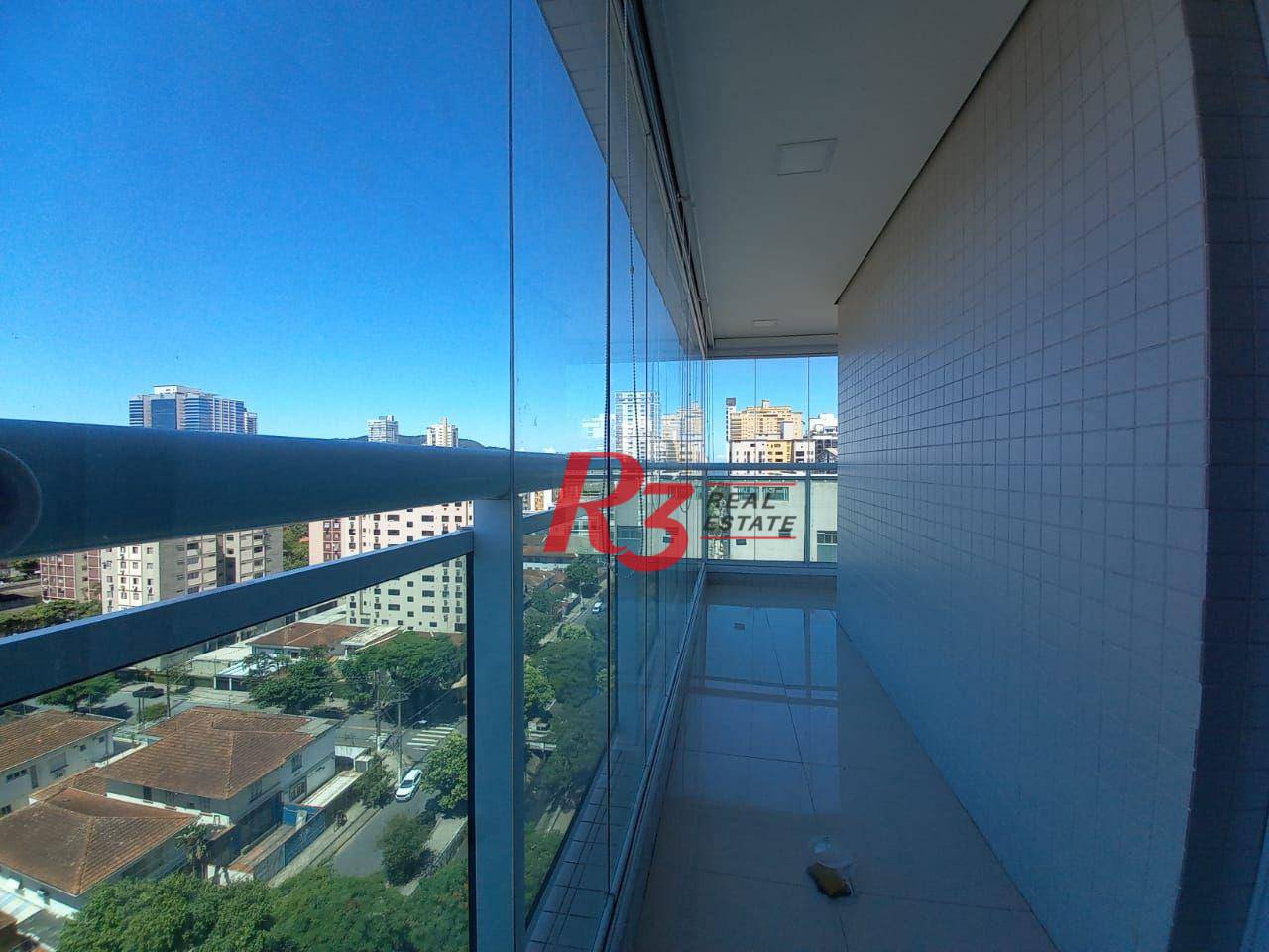 Apartamento à venda com 3 quartos, 157m² - Foto 2