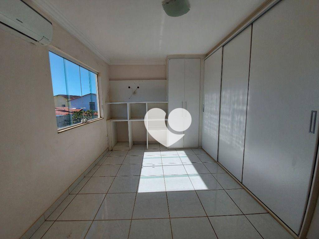 Casa à venda com 4 quartos, 240m² - Foto 15