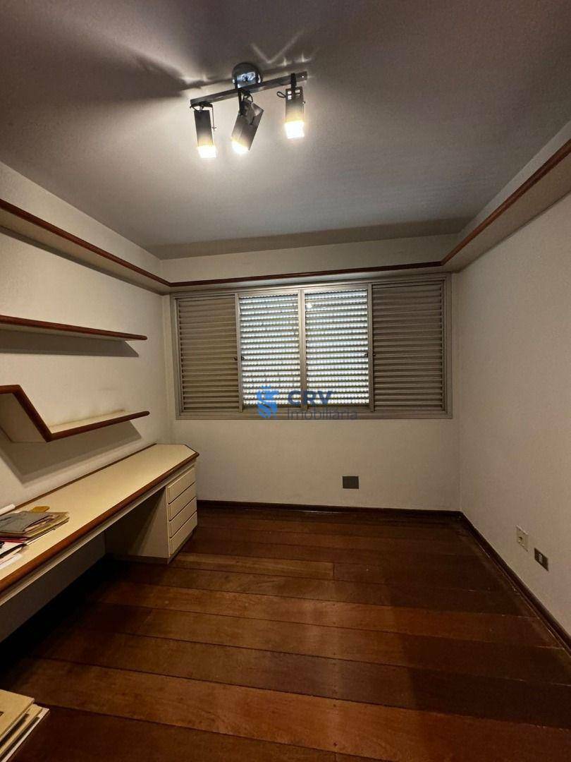 Apartamento para alugar com 4 quartos, 266m² - Foto 26