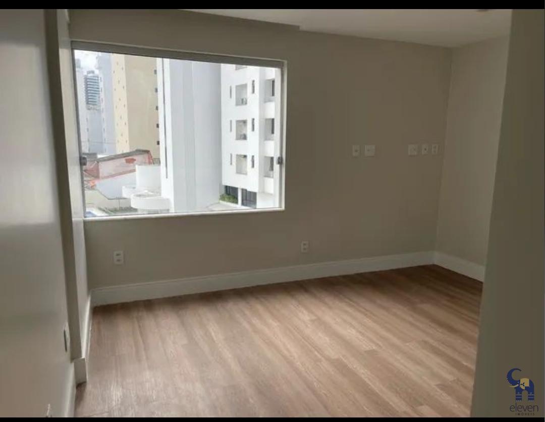 Apartamento à venda com 3 quartos, 143m² - Foto 9