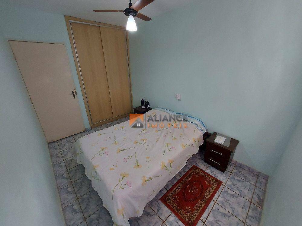 Casa à venda com 3 quartos, 100m² - Foto 13