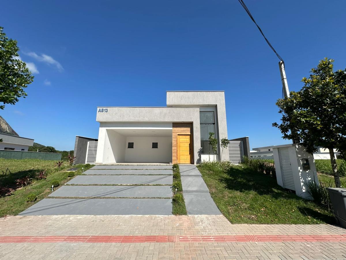 Casa à venda com 3 quartos, 360m² - Foto 2