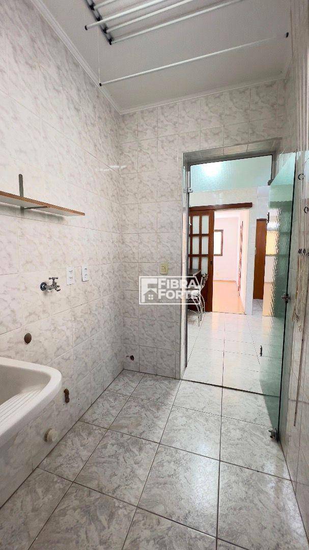 Apartamento à venda com 3 quartos, 117m² - Foto 19