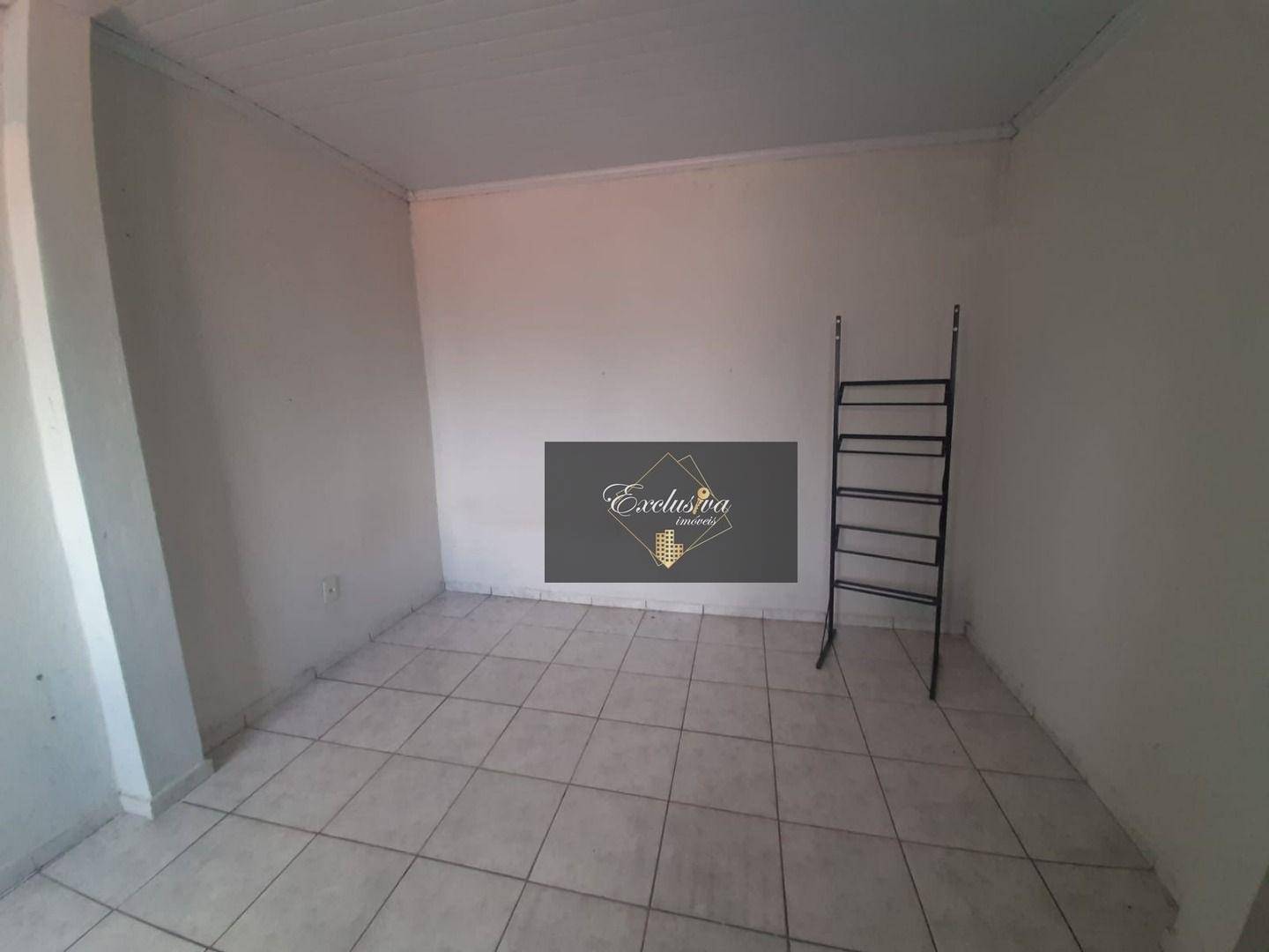 Casa à venda com 6 quartos, 145m² - Foto 11