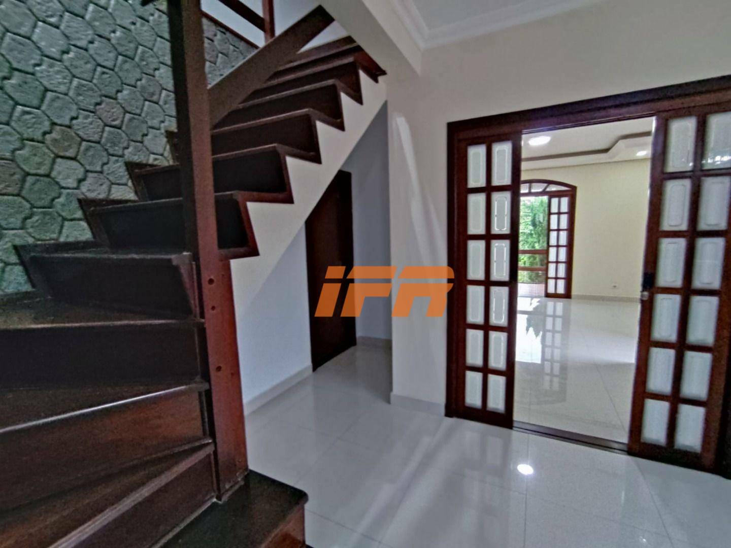 Sobrado à venda e aluguel com 4 quartos, 267m² - Foto 21