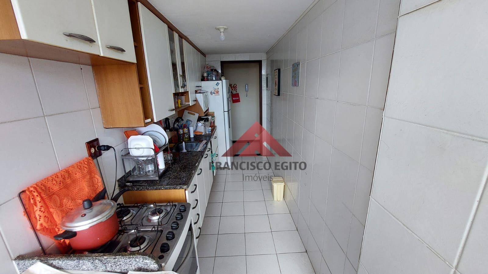 Apartamento à venda com 2 quartos, 70m² - Foto 13