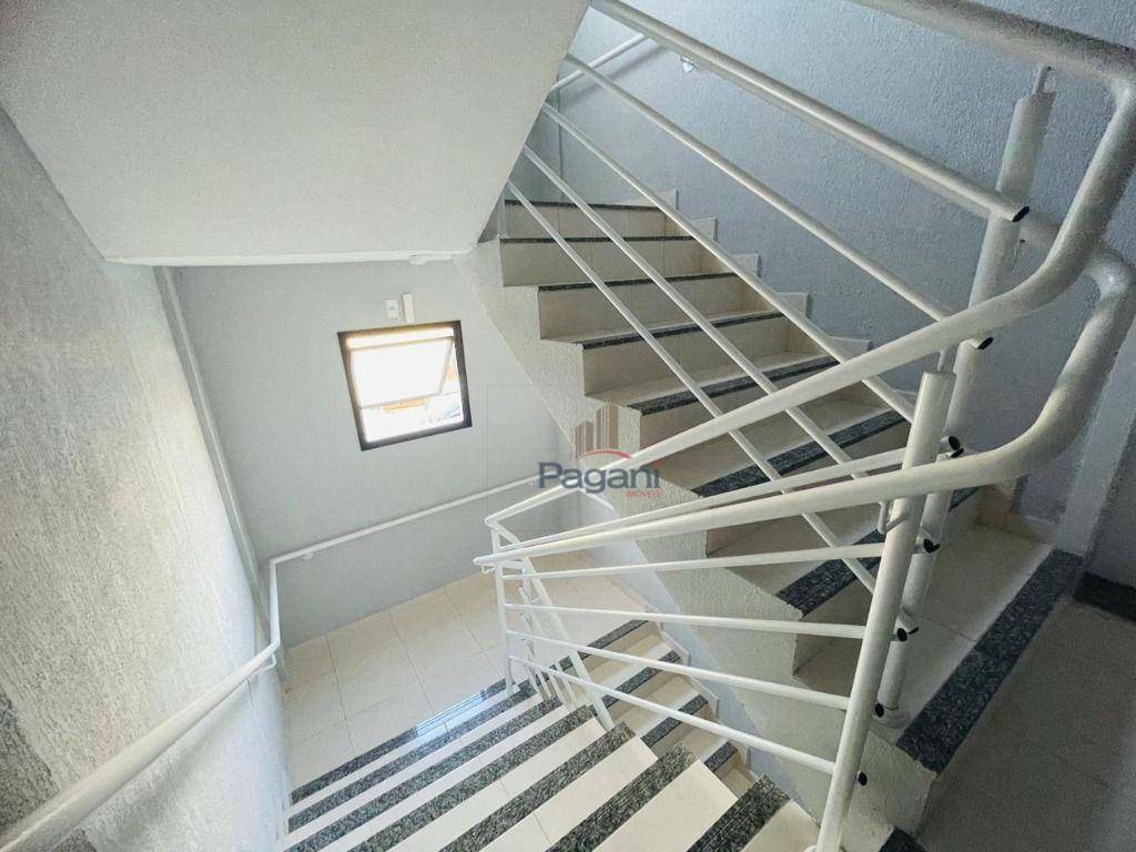 Apartamento para alugar com 2 quartos, 52m² - Foto 14
