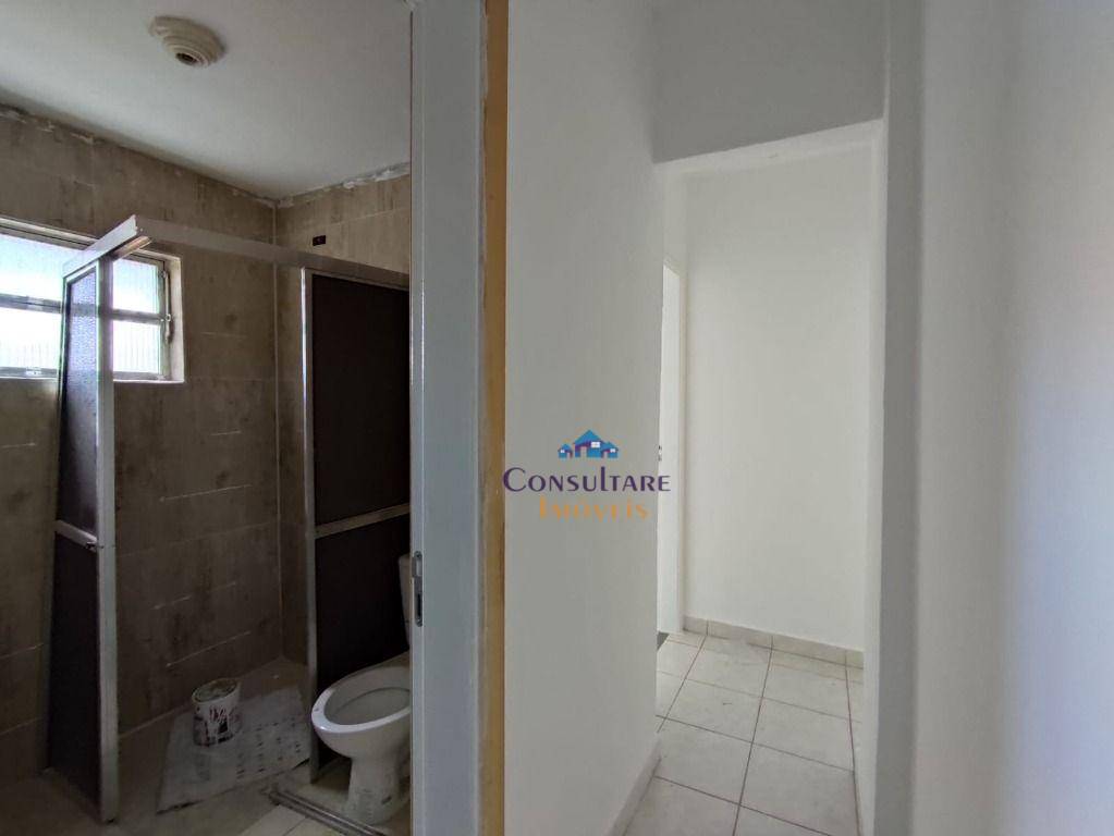 Apartamento para alugar com 3 quartos, 107m² - Foto 13