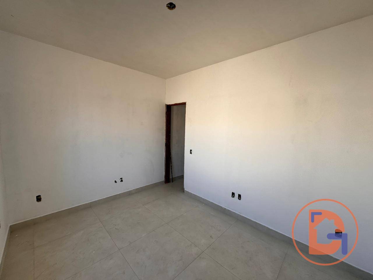 Casa à venda com 3 quartos, 70m² - Foto 4