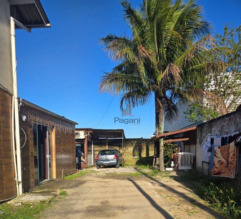 Casa, 3 quartos, 215 m² - Foto 1