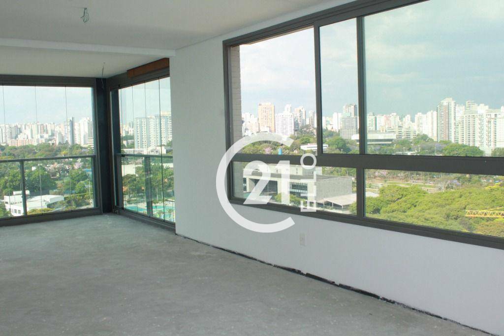 Apartamento à venda com 4 quartos, 244m² - Foto 1